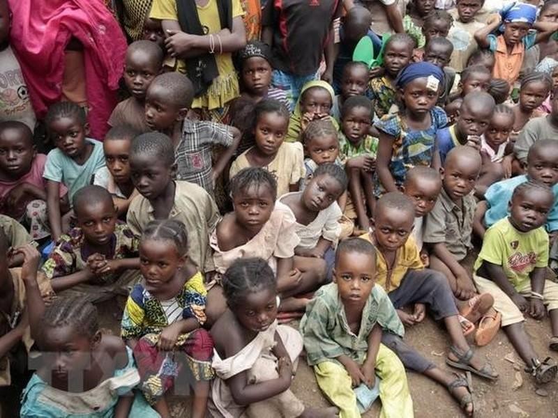 中非共和国班吉的一个难民营的儿童。