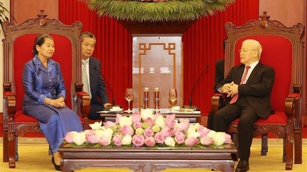 越共中央总书记阮富仲会见柬埔寨人民党副主席、副首相、柬埔寨-越南友好协会主席梅森安。（图片来源：越通社）