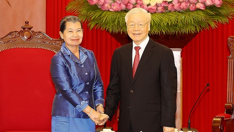 越共中央总书记阮富仲会见柬埔寨人民党副主席、副首相、柬埔寨-越南友好协会主席梅森安。