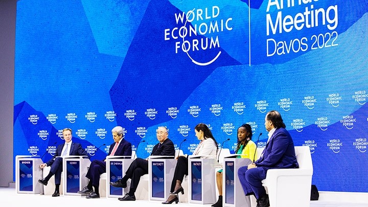 世界领导人在达沃斯世界经济论坛2022年会的一场讨论会上。（图片来源：WEFORUM）
