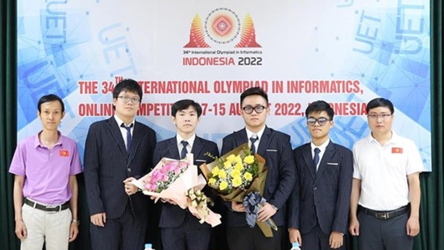 参加2022年国际信息学奥林匹克竞赛的4名越南学生都夺得奖牌。