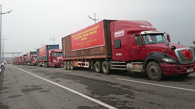 广宁省越中北仑河二桥启用。