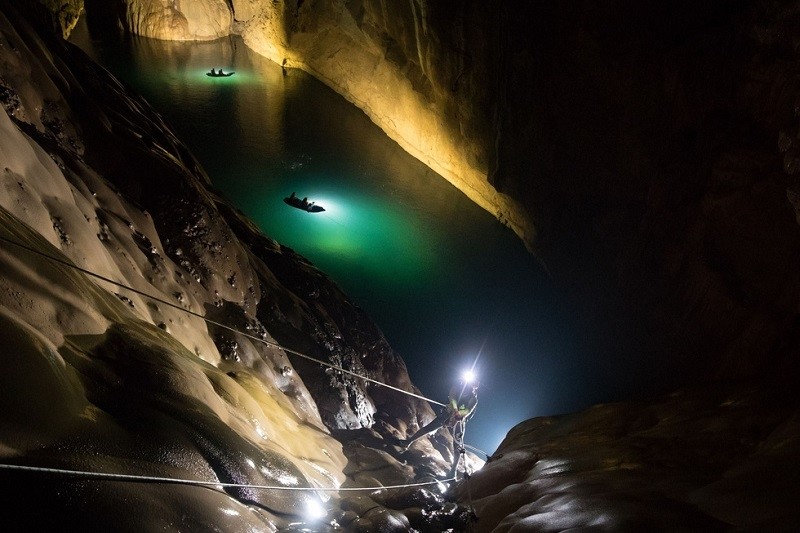 高清视频：山洞洞穴探险