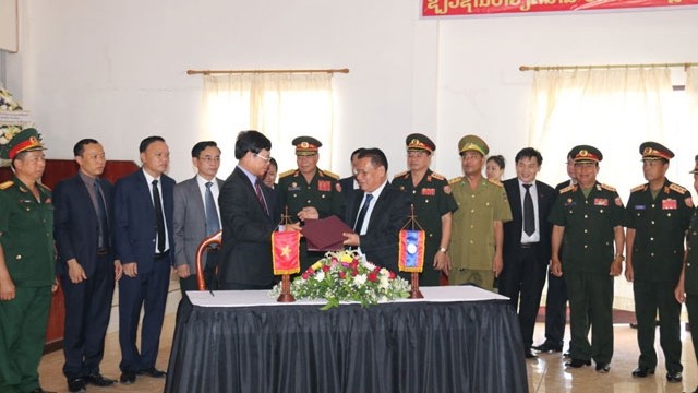 越南志愿军和专家烈士遗骨交接仪式。