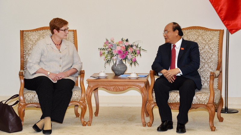 阮春福总理会见澳大利亚外交部长玛丽斯•佩恩。（陈海 摄）
