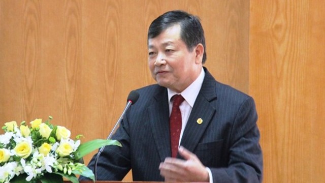 第二和第三届越英友好协会执委会主席黄文勇在会上发言。