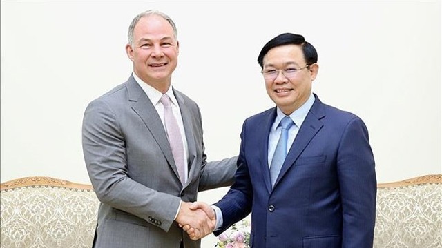 政府副总理王廷惠9月9日在河内会见美国Gen X Energy能源公司执行经理斯科特。
