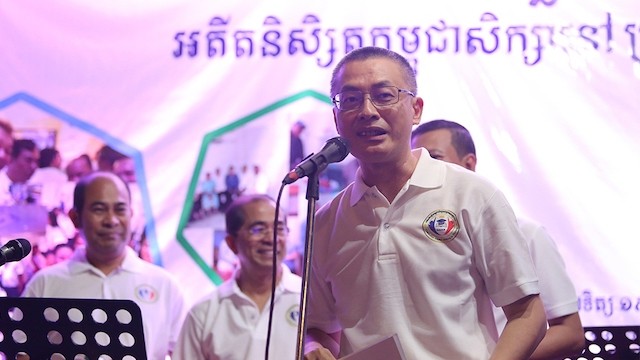 越南驻柬埔寨大使武光明在会上发言。