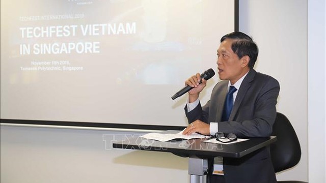 陈文松副部长发表讲话。（图片来源：越通社）