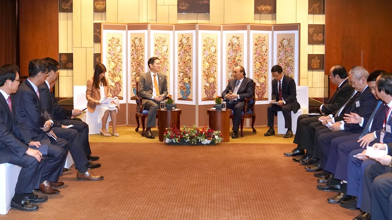 越南政府总理阮春福会见三星集团副总裁李在镕。（图片来源：VGP）