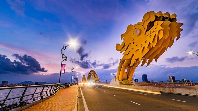 附图：岘港市一角。