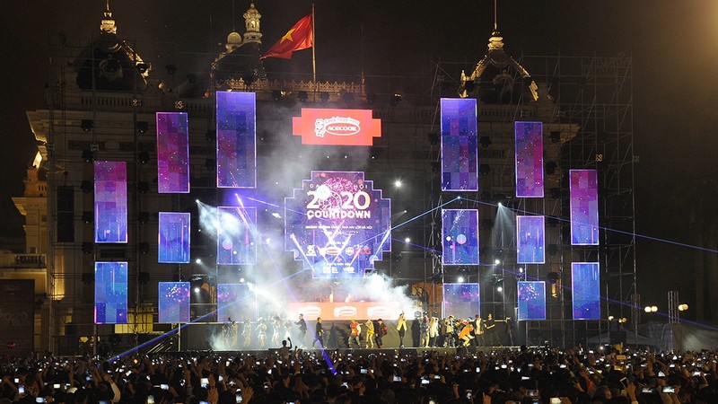 河内市人民喜迎2020年新年。