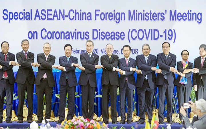 各国代表出席东盟—中国关于合作抗击新冠肺炎疫情问题特别外长会。图片来源：The Straits Times