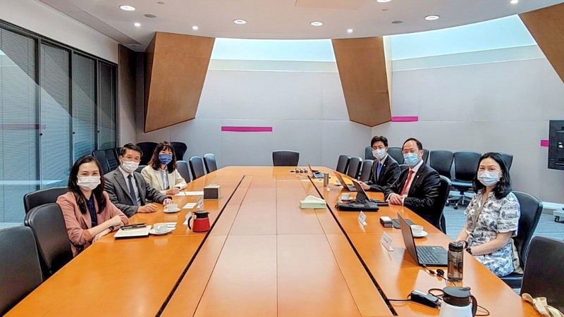 范平谈总领事同香港科技大学领导举行会议。（图片来源：国际报）