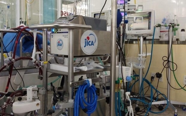 日本国际协力机构向大水镬医院提供治疗新冠患者的急救设备。（图片来源：越通社）
