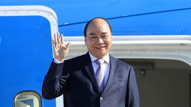 越南国家主席阮春福已抵达古巴哈瓦那何塞•马蒂国际机场。