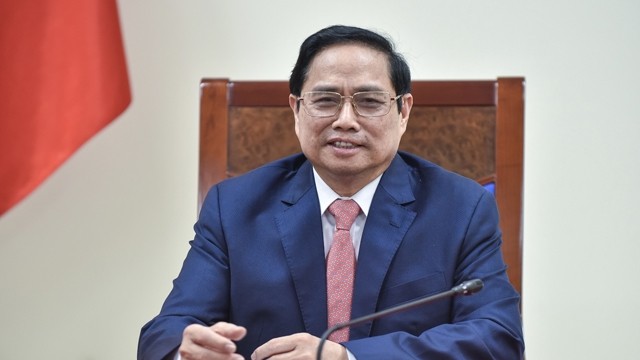 越南政府总理范明正与荷兰首相马克•吕特通电话。