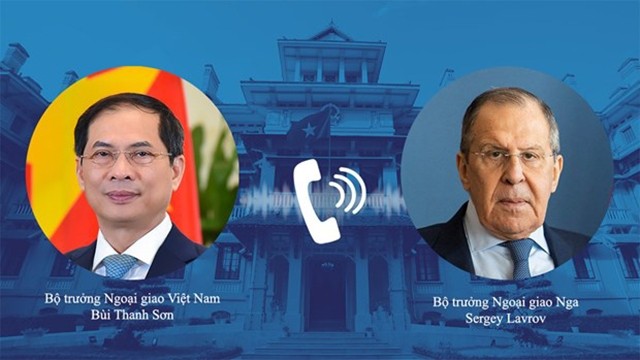 越南外交部部长裴青山与俄罗斯联邦外交部长谢尔盖·拉夫罗夫通电话。