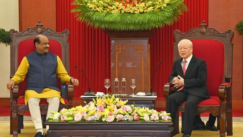 越共中央总书记阮富仲会见印度下议院议长奥姆•博拉。（维玲 摄）