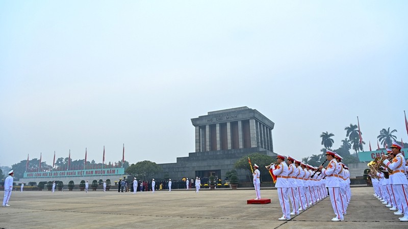 胡志明主席陵与英雄烈士纪念碑拟定于今年8月16日恢复对外开放。